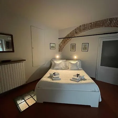 La Casa Nel Vicolo Apartment *