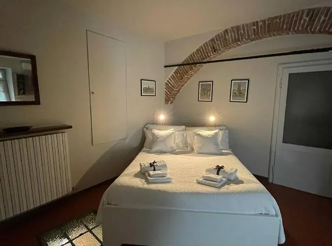 La Casa Nel Vicolo Apartment *